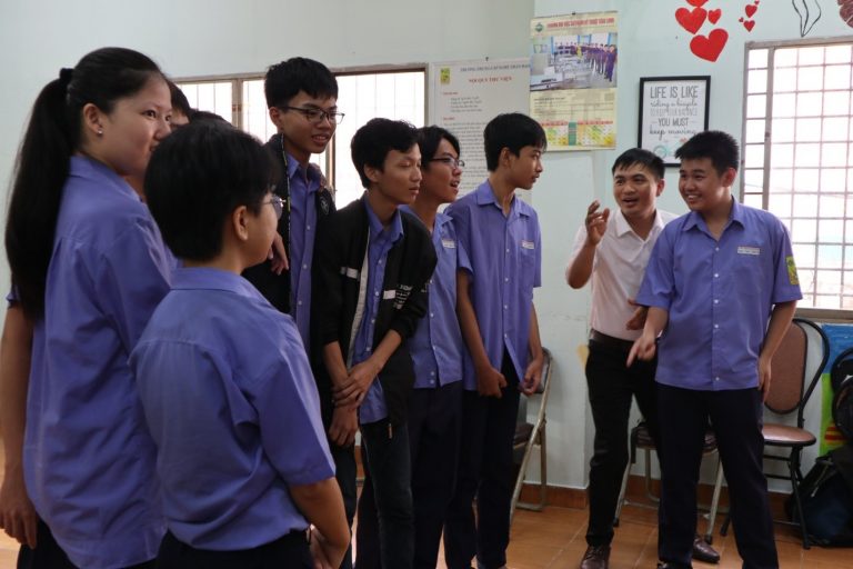 Lire la suite à propos de l’article Programme École Imagine au Vietnam – séance 4 (Nhan Dao) – Les inégalités femmes-hommes